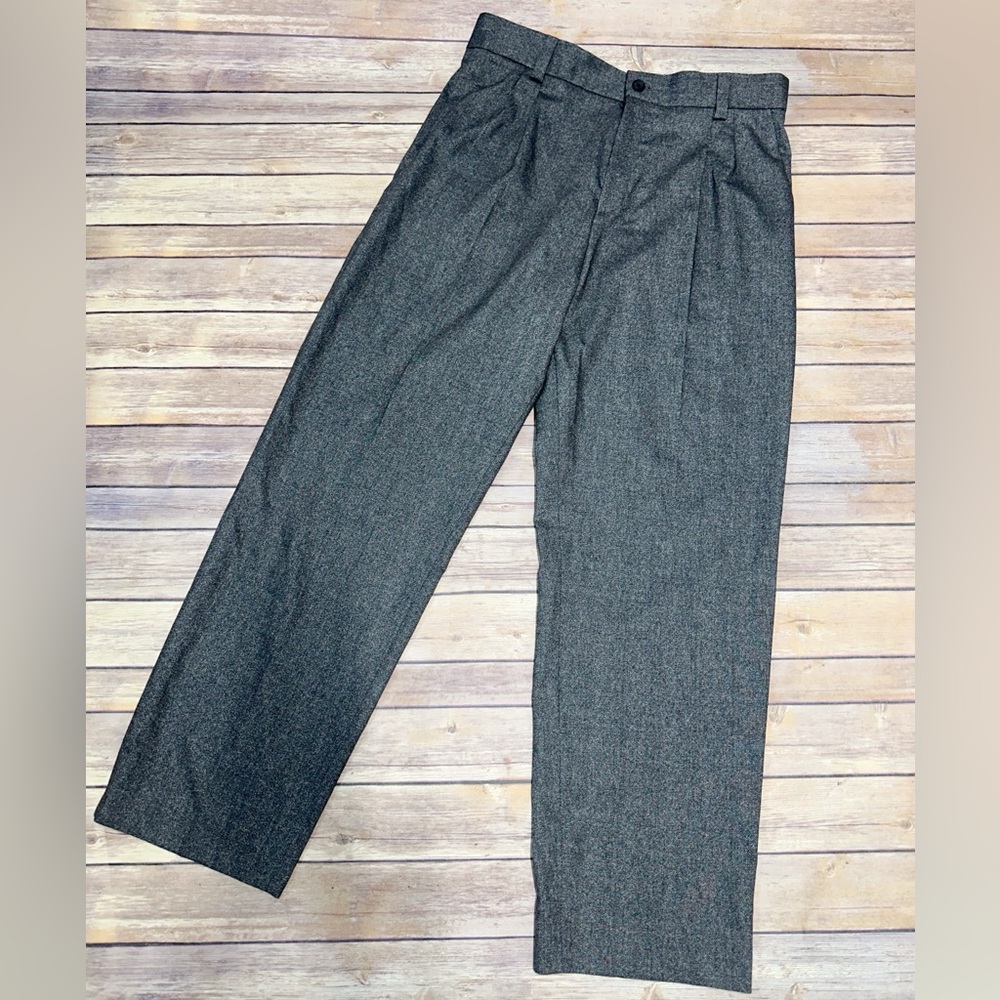 Hugo Boss Men's Pleated Front Stretch Wool Casual Pants Charcoal Gray  Size 40R
